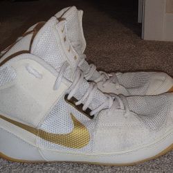 NIKE FURY WRESTLING SHOES