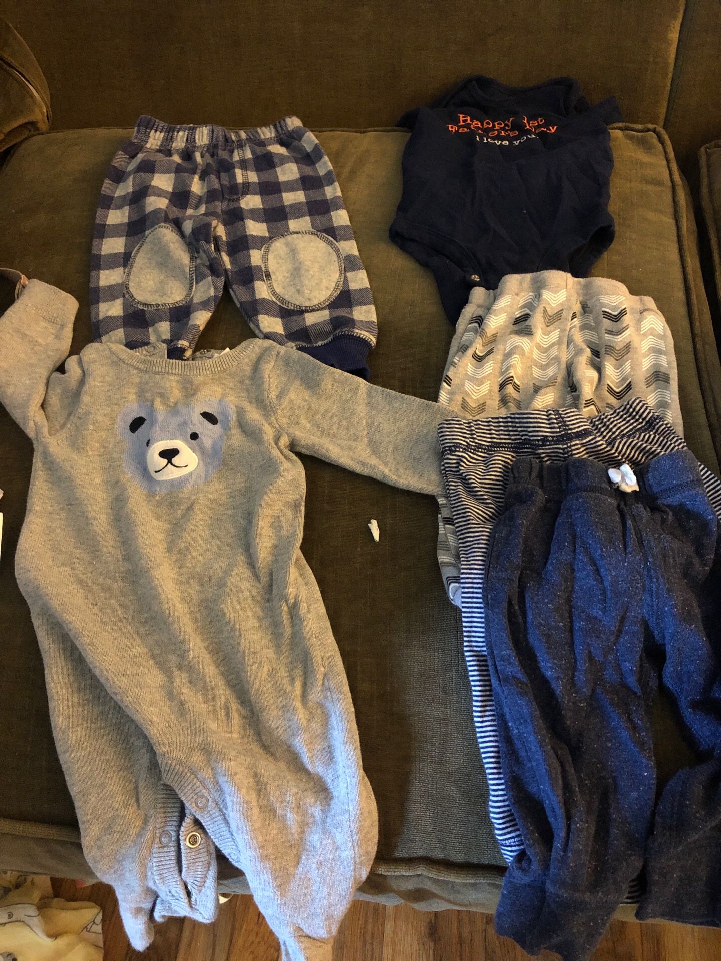 Baby boys lot of clothes 0-3months all for $5!