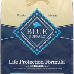 Blue Buffalo Dog Food for Senior Dogs, Life Protection Formula, Natural Chicken & Brown 30lb