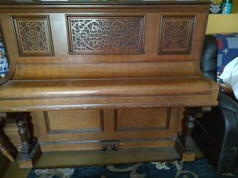 Free Antique Piano