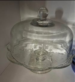 Glass cake stand with lid