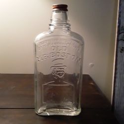 Empty Vintage OLD MR BOSTON Pint Bottle Original Cap