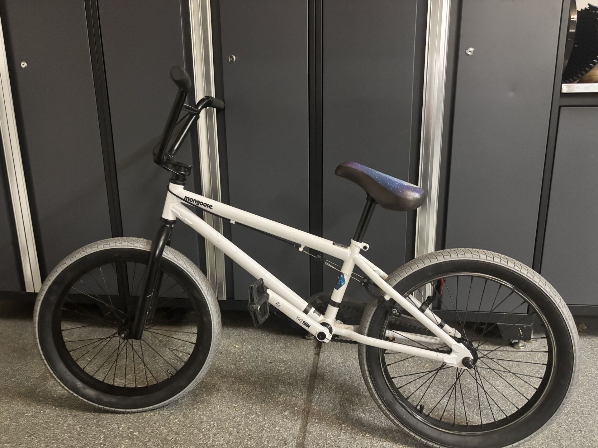 Mongoose Legion L40 Freestyle BMX Bike, 20" Wheels, White