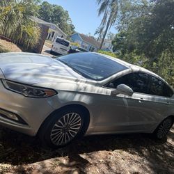 Luxury 2018 Ford Fusion Titanium – Loaded & Ready to Drive!