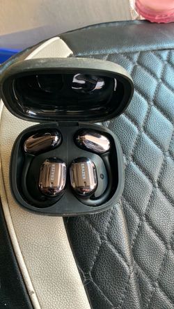 Erazer Wireless Earbuds with Charging Case