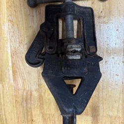 NYE Vintage Table Mount Pipe Clamp Vise