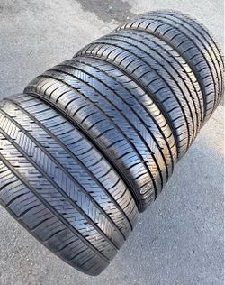 225/50r18 Falken tires con 80% de Vida las 4