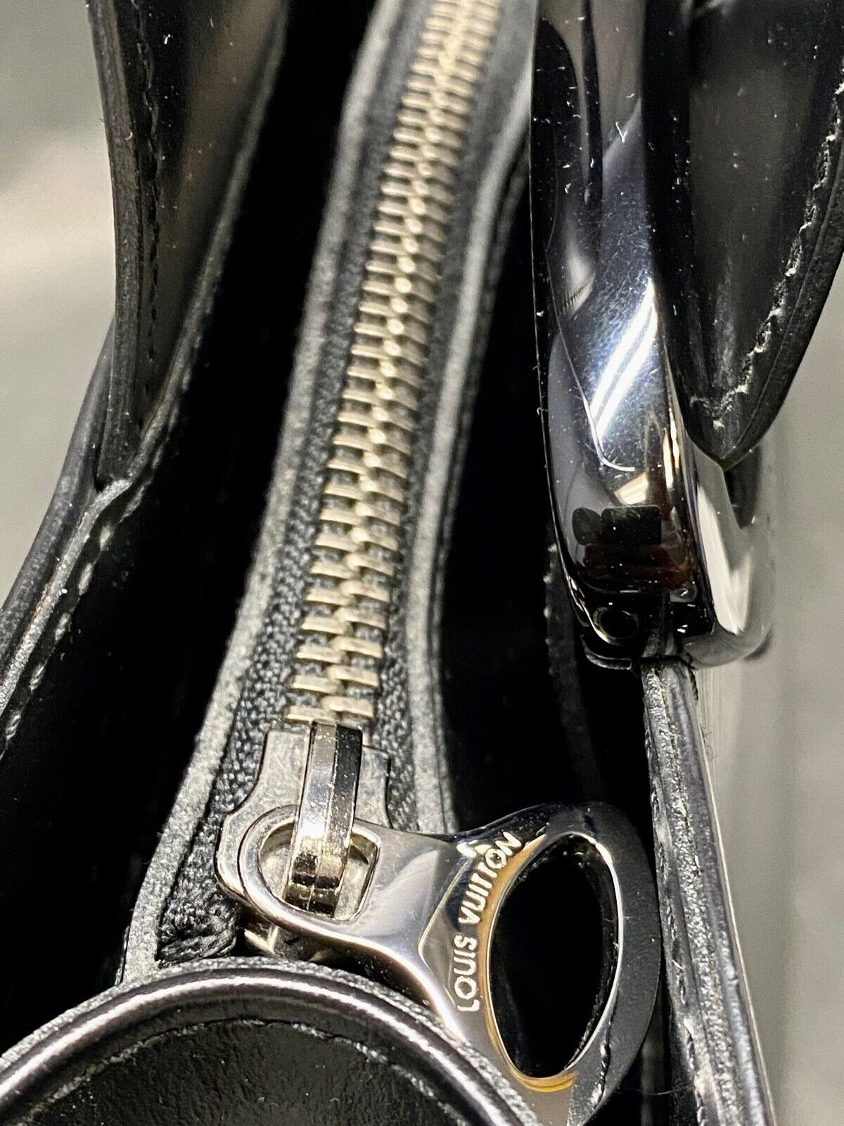 Louis Vuitton Epi Biface Black Crossbody Top Handle Bag for Sale in Lake  View Terrace, CA - OfferUp
