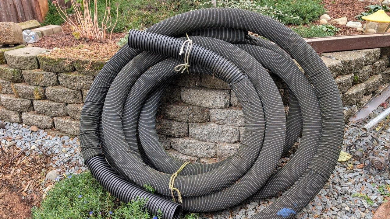 Corrugated Perforated Pipe 3 1/2 in With Sick. 36 Ft Approx.