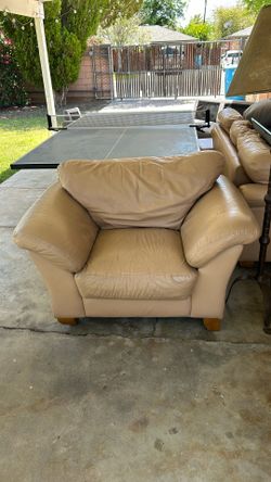Leather 1 Seater Couch + Foot Rest