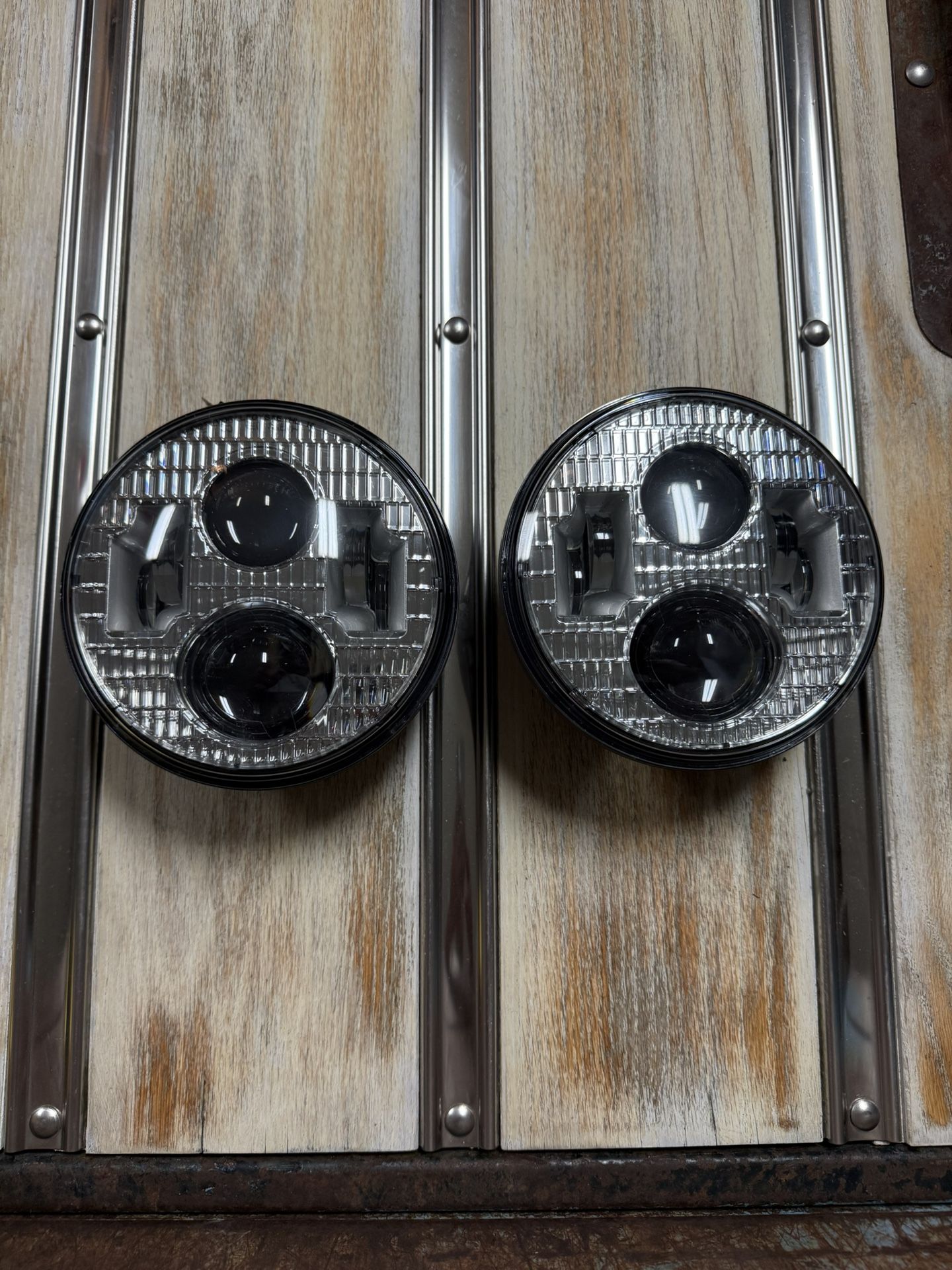 J. W. Speaker Model 8700 EVO 2 Classic LED 7” Headlights