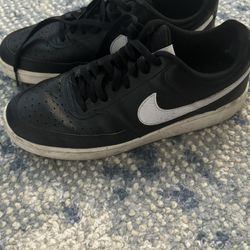 Black/White Nike Sneakers Men’s 8.5
