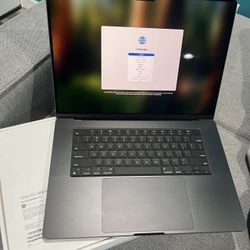 MacBook Pro 16" M4 Max 48GB RAM 1TB SSD Space Black with Final cut & Logic Pro