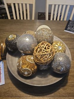 Decoration table