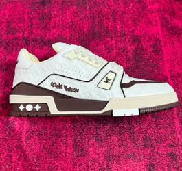 Tyier Louis Vuitton trainer, light beige and brown. 
