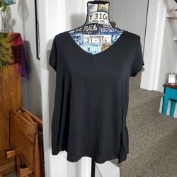 SO~ BLACK CRISS-CROSS BACK TSHIRT!