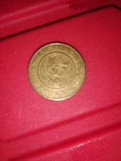 LOT OF OLD CHUCKY CHEESE GAME TOKENS 
