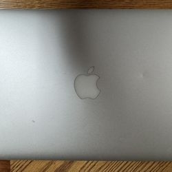 MacBook Pro 2.8Ghz, 16GByy,  256GB SSD.