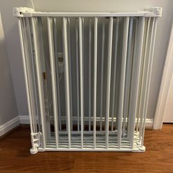 Regalo 194-Inch Super Wide Adjustable Baby Gate and Play Yard
