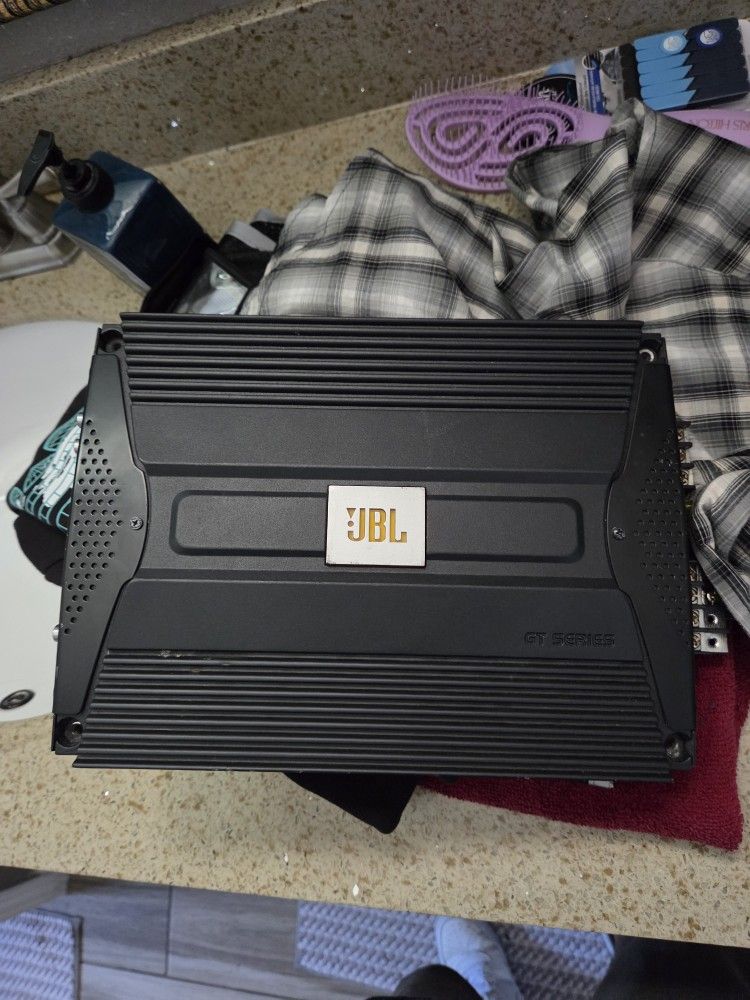 JBL 640 Watt 4 Channel Amp