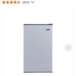 Brand new magic chef, refrigerator 4.4 cubic.