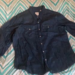 2X Men’s Levi long sleeve shirt, jeans looking