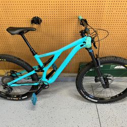 2019 Stumpjumper Comp Alloy 27.5 Men’s Medium