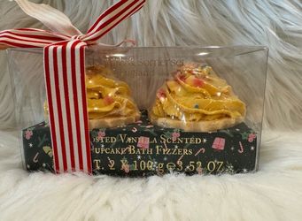 Frosted Vanilla Scented Cupcakes Bath Fizzers Gift Set