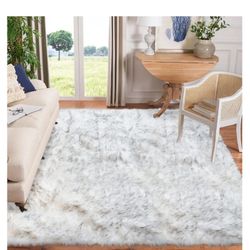Beautiful Fluffy Faux Fur Rug 