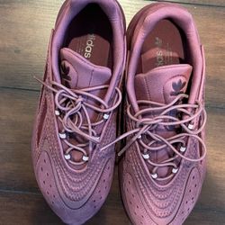 Adidas burgundy size 10.5 DS 