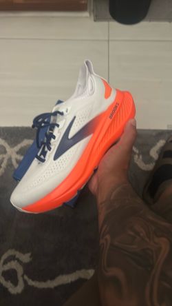 Brand new Brooks Glycerin 23
