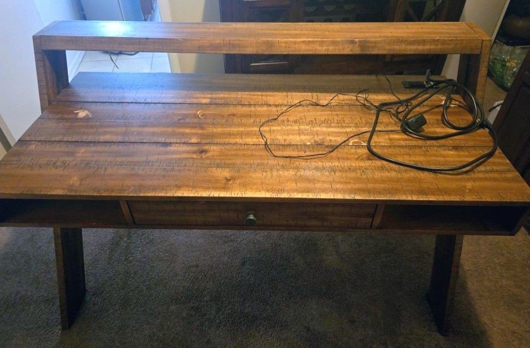 DESK