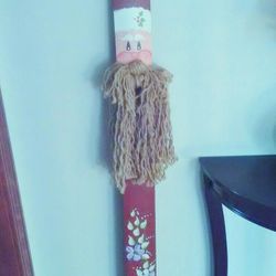 Hand painted fencepost Santas