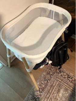 Halo Bassinest Essential Sleeper