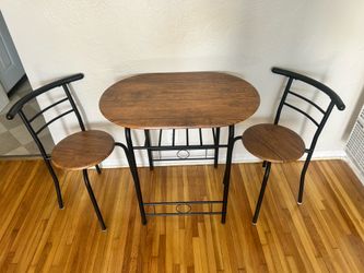 Breakfast table and chairs