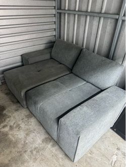 Modular couch (NEED GONE TODAY)