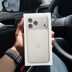 Iphone 17 pro max 256gb brand new sealed factory unlocked