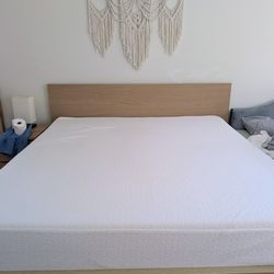 King Size Bed In Excellent Condition