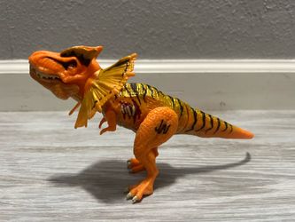 Jurassic World Dilophosaurus T Rex Bashers And Biters Hybrid Action Figure
