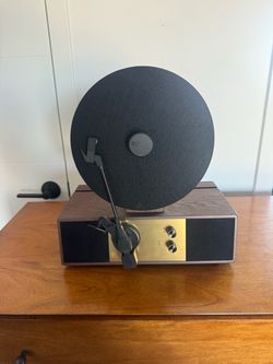 Fuse REC Vertical Record Player + Bluetooth – Mid-Century Modern