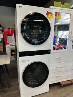 Laundry Center Washer & Dryer GE & LG Available (Gas)  Read Description