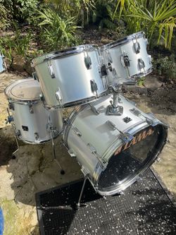 TAMA IMPERIALSTAR DRUMSET Add On Red Badge Snare For $100 More