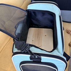 Carrier & Playpen Puppy/Small dog