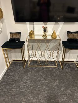 Selling furniture getting a divorce