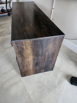 Tv stand...Mueble para tv madera pesada