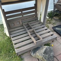 Children’s Outdoor Pool Cabana With Shade Covering 
