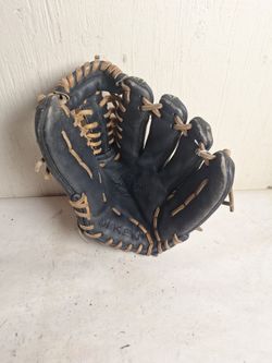 Miken Super Soft Series baseball glove, 12"