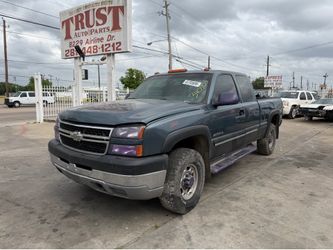 2007 CHEVY SILVERADO IN FOR PARTS