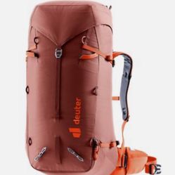 **NEW** DEUTER HIKING BACKPACK 