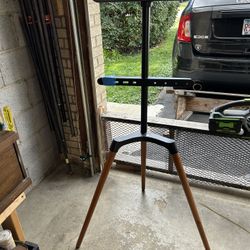TV Stand Tri POD